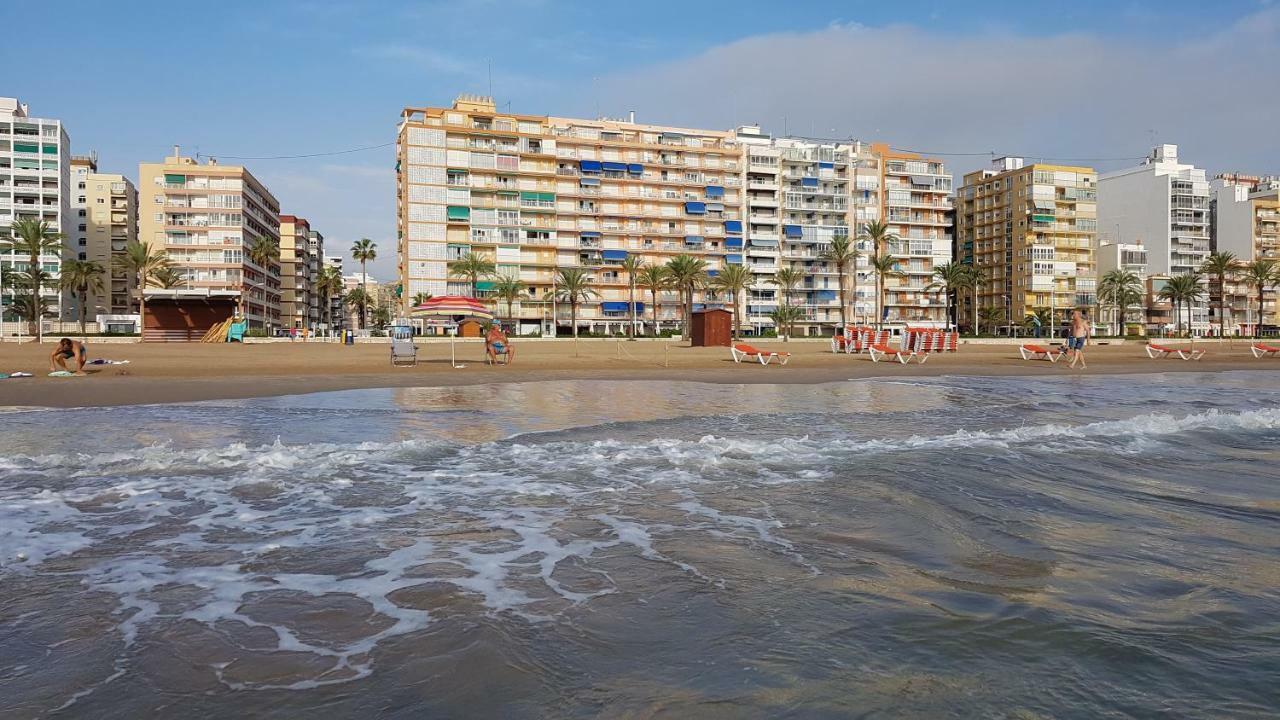 Apartamento de lujo en primera línea de la playa de Cullera con vistas al Castillo Exterior foto