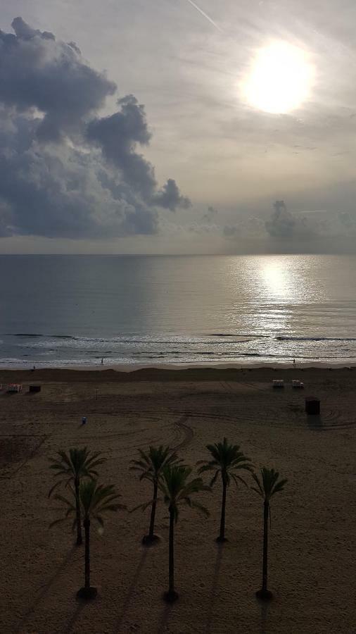 Apartamento de lujo en primera línea de la playa de Cullera con vistas al Castillo Exterior foto